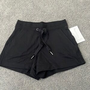 Athleta Balance 4” shortie